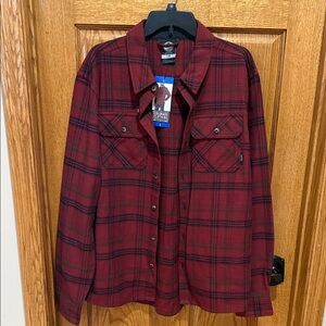 New Colorado Clothing Men's Red Plaid heavy fleece.   Size L. Has Pockets